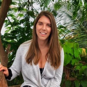 Meet your Posher, Talia